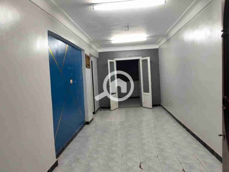 1000418630. jpg 1000418630. jpg