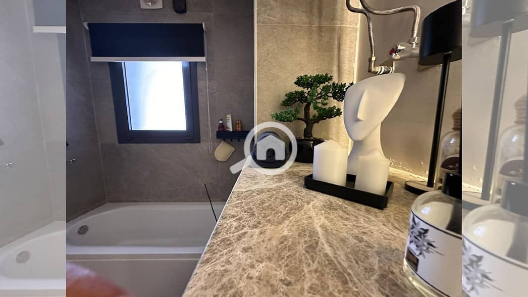 10 WhatsApp Image 2025-10-21 at 17.20. 33_39185ccc. jpg