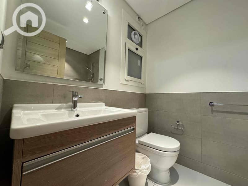 3 308af9da-1df2-4e10-8a1d-9d2a37f6589d. jpg