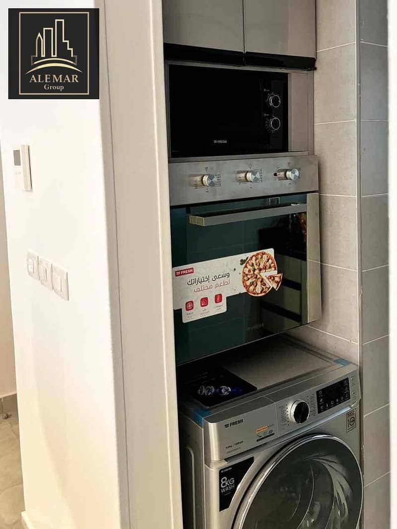 12 c99c47a6-69e8-4eda-8d09-0aa381970ef4. jpg