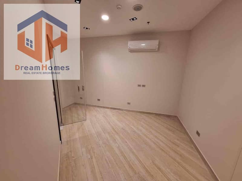 2 41b933ff-e501-4658-bf38-93c97e4f0563. jpg