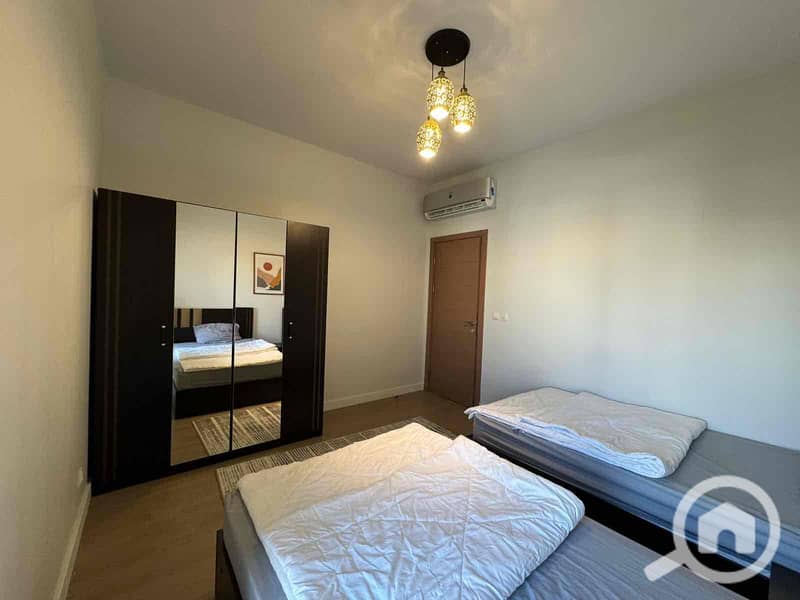 7 a3e192d4-3ed5-4bf9-b6d9-cc0939bec6a3. jpg