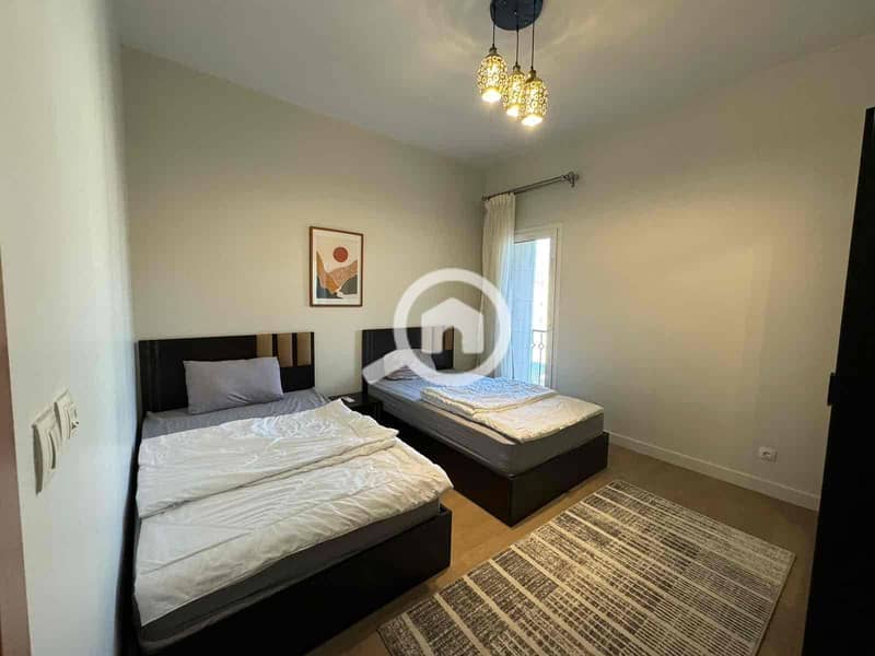 8 00da83a4-5084-4c4d-b130-457db683f9e2. jpg