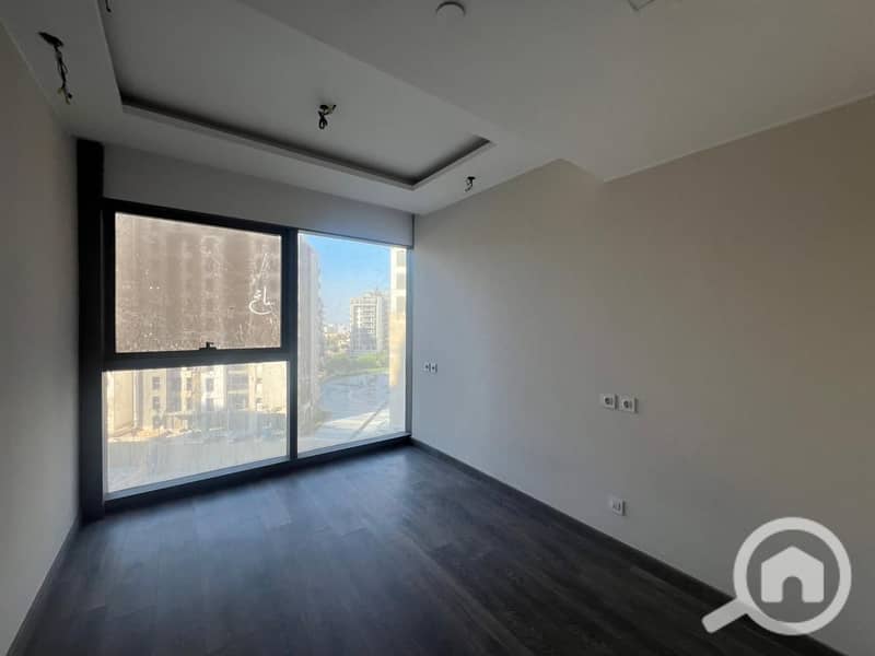 4 WhatsApp Image 2025-10-25 at 15.53. 15_2934cb2a. jpg