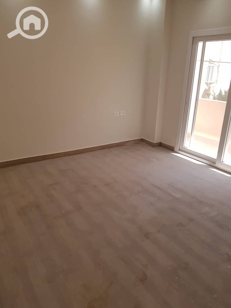 4 WhatsApp Image 2025-10-28 at 19.40. 38_ebdfe650. jpg