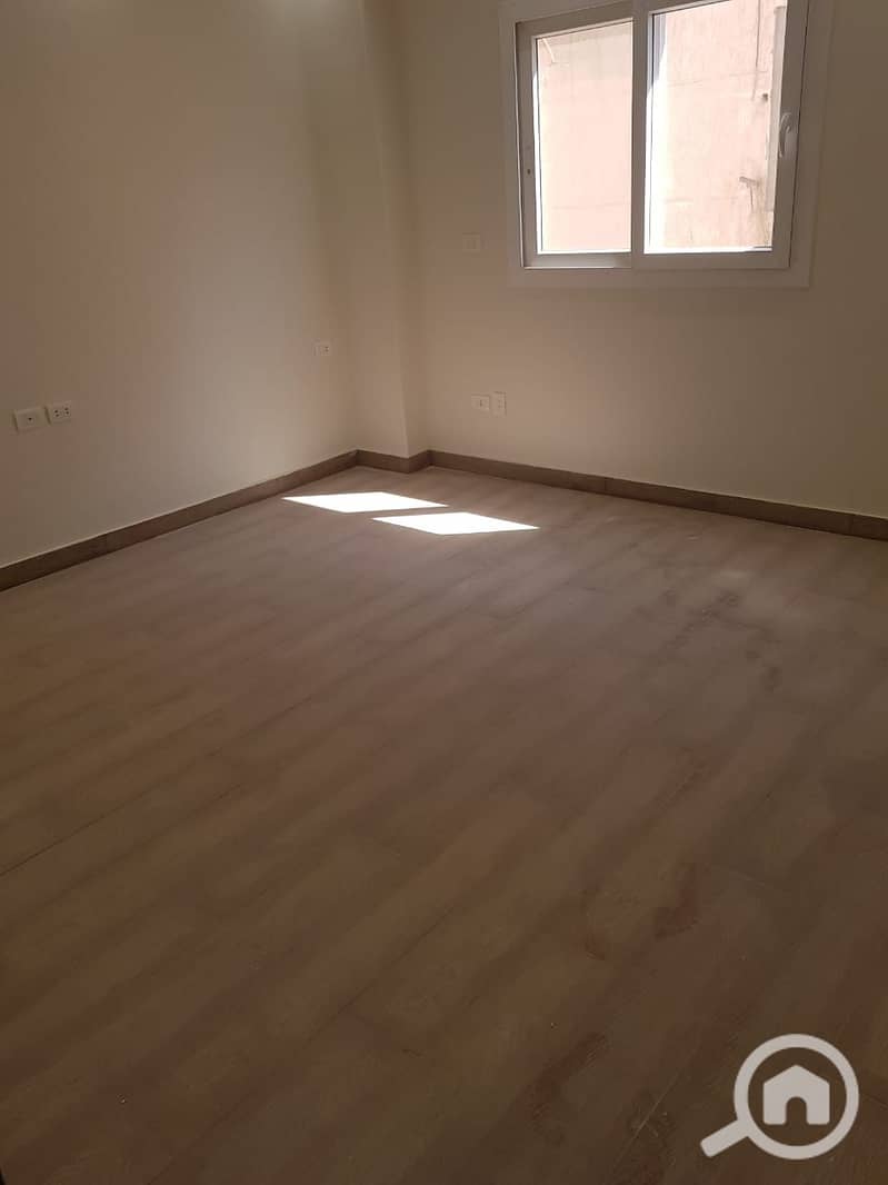 6 WhatsApp Image 2025-10-28 at 19.40. 38_45a5f6d4. jpg