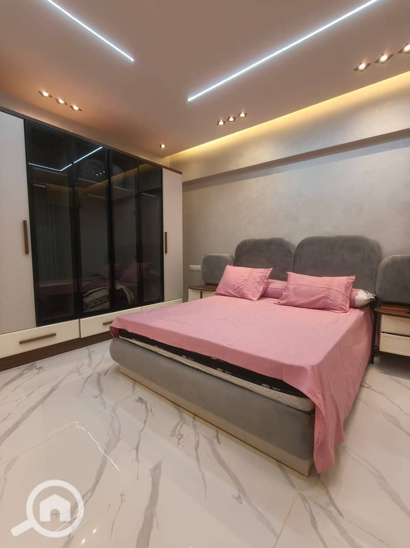 8 a44f9053-3524-4347-ab38-c6b970917a7b. jpg