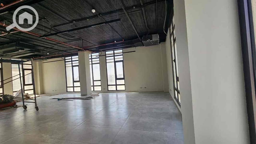 5 44a9803e-baf1-48ae-bbe1-b917b8aa7ad3. jpg