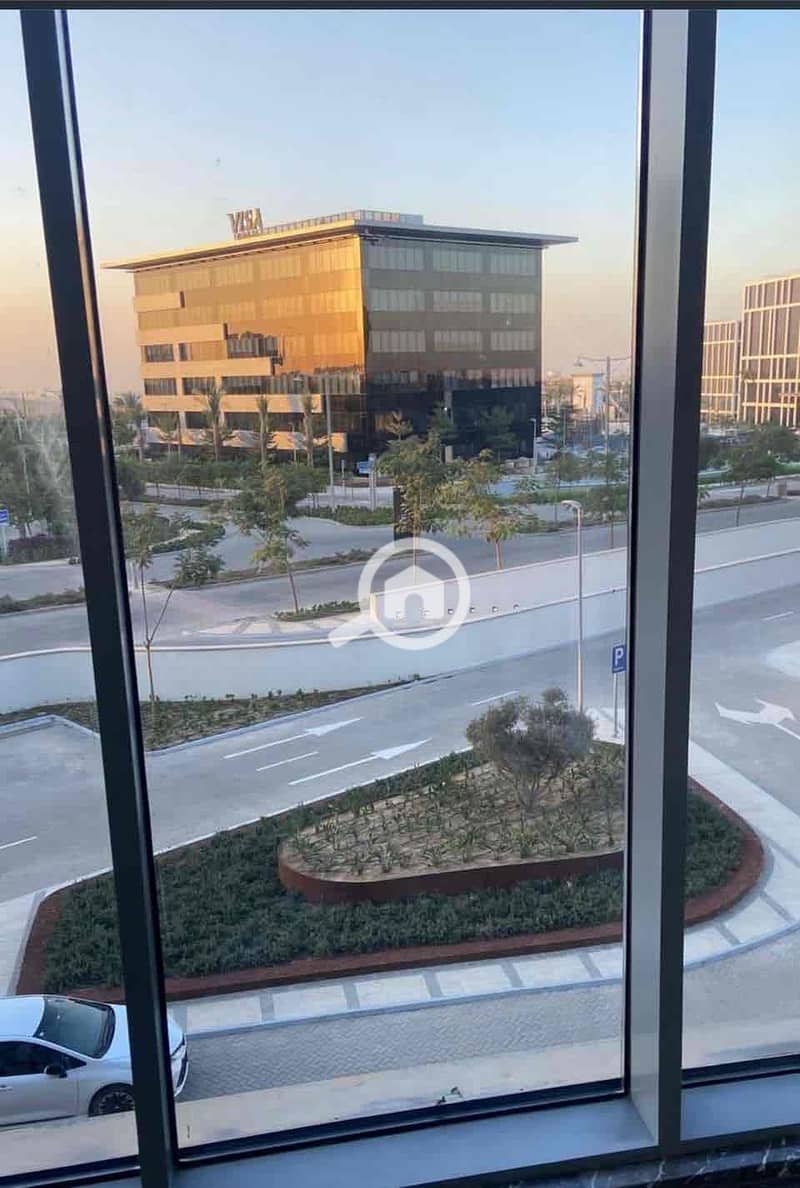 2 b0184cc1-90c4-4616-a820-7ff06f235777. jpg