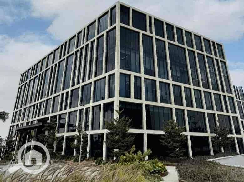 5 4af4b81f-38b6-44bc-9f38-c9b836a576ff. jpg