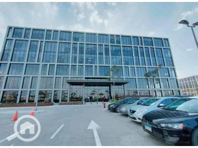 10 9b8545d8-8d4d-4e39-90e9-36922f1a4025. jpg