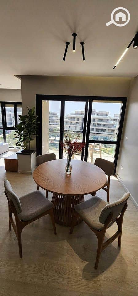 3 532927525_1105300441123024_1573271001854007850_n. jpg