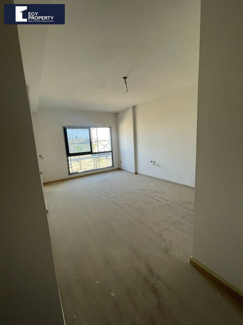 2 49be2439-fa6c-478d-8aa1-9a8be46e2ccc. jpg