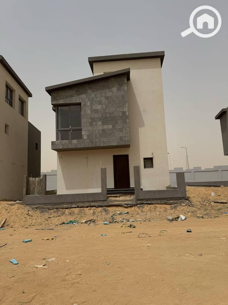 2 WhatsApp Image 2025-09-28 at 10.14. 35 (3). jpeg