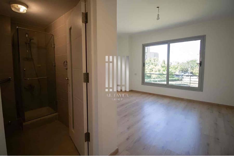 4 efdcc86a-c319-4f4a-b6bc-4a528e4f55a6. jpg