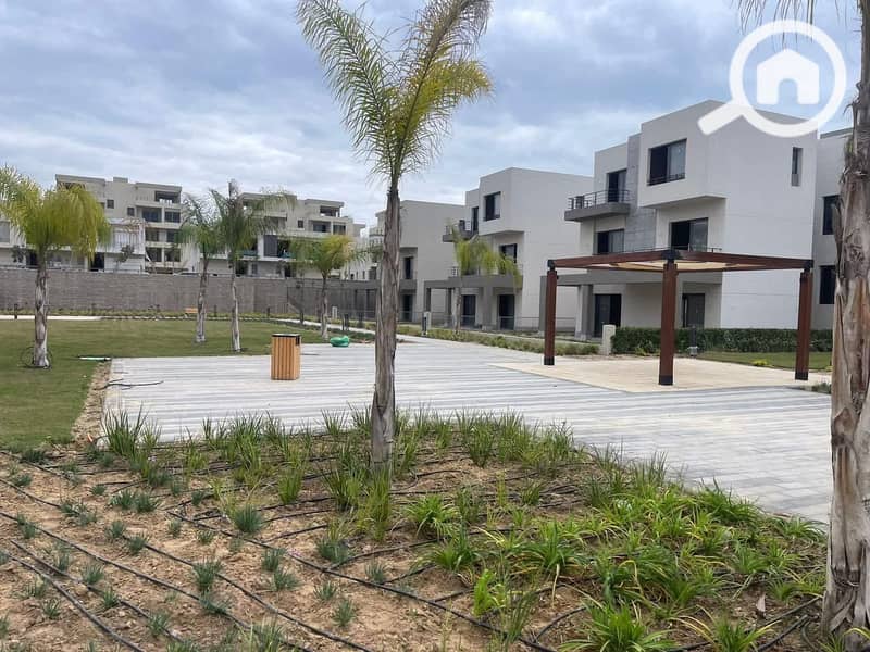 5 WhatsApp Image 2025-10-28 at 22.00. 20 (1). jpeg