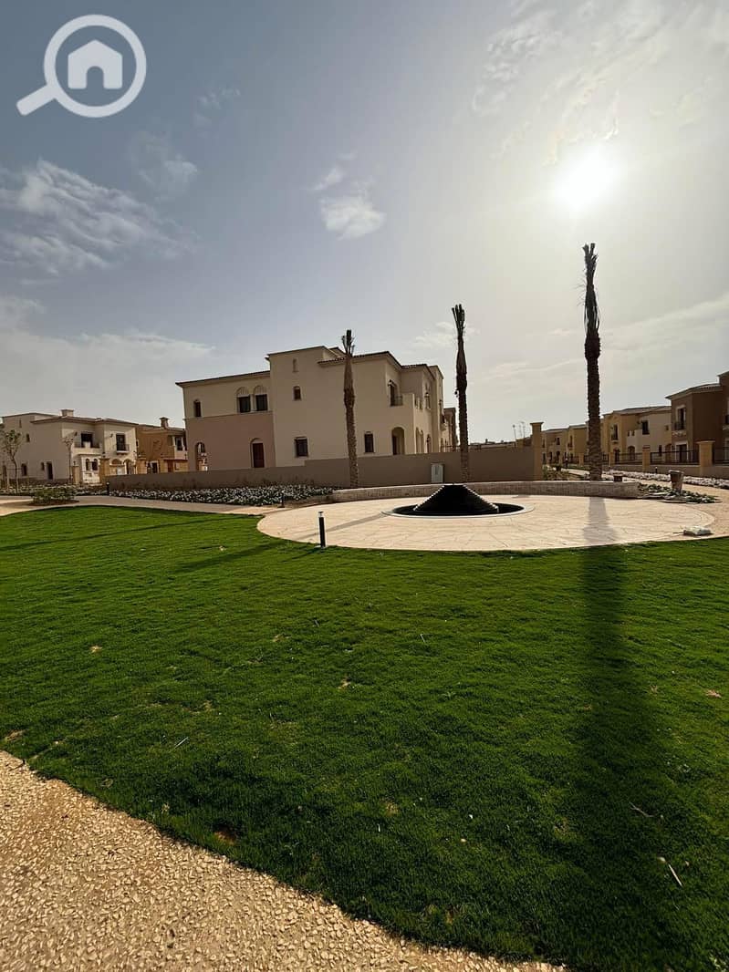 10 571273515_122268224876020921_1143347559757663535_n. jpg