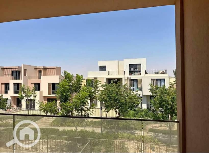 6 937894a5-2d4b-45b4-b6e6-553351e3cc65. jpg