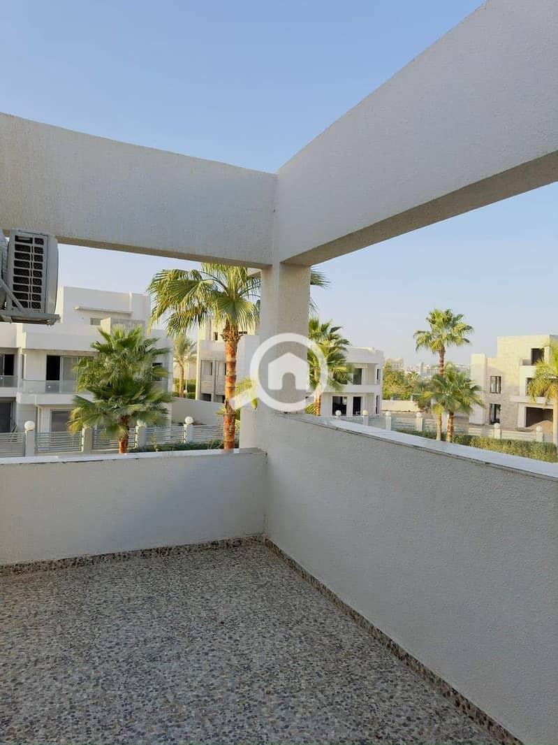 3 1853fac1-f9f3-447b-a264-76104331a240. jpg