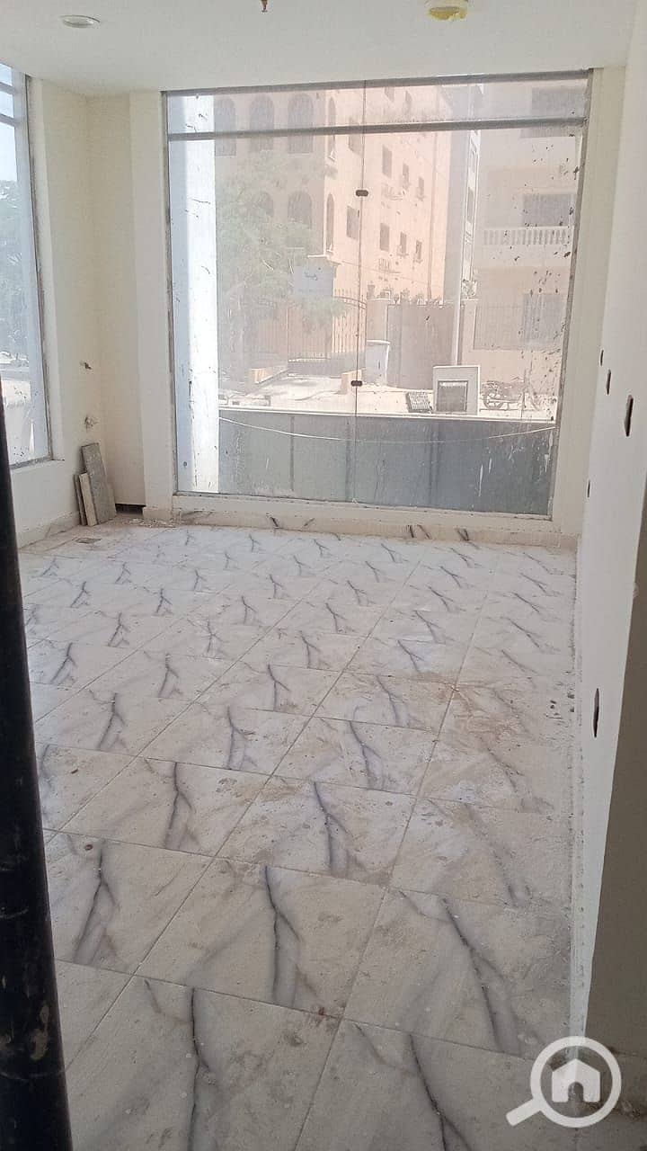 3 محل اسلام 47 م دور ارضي واجهه 9000. jpg