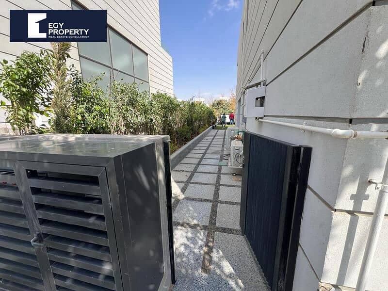 3 WhatsApp Image 2024-11-20 at 10.20. 10 PM (1). jpeg