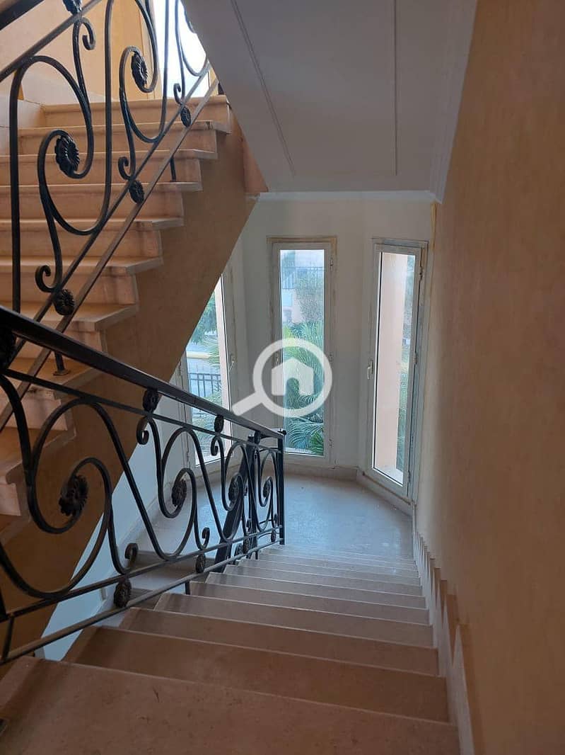 6 311312330_189019593617031_1352152243872478313_n. jpg