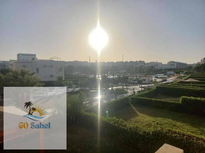 9 e707ade7-8581-46fc-9d54-8ecb829f72fa. jpg