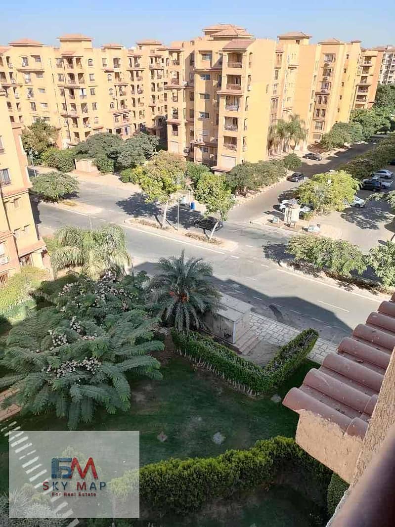 10 d2ae43f6-5ba4-435f-a6fc-117b7ebde2c9. jpg