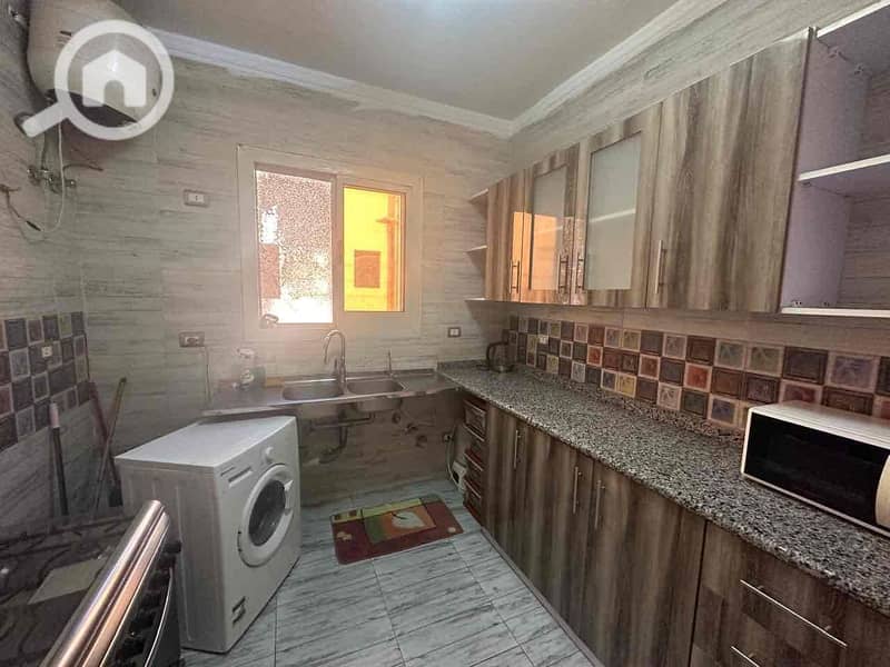 10 85cd1357-ad6f-40f1-ba53-59063486c805. jpg