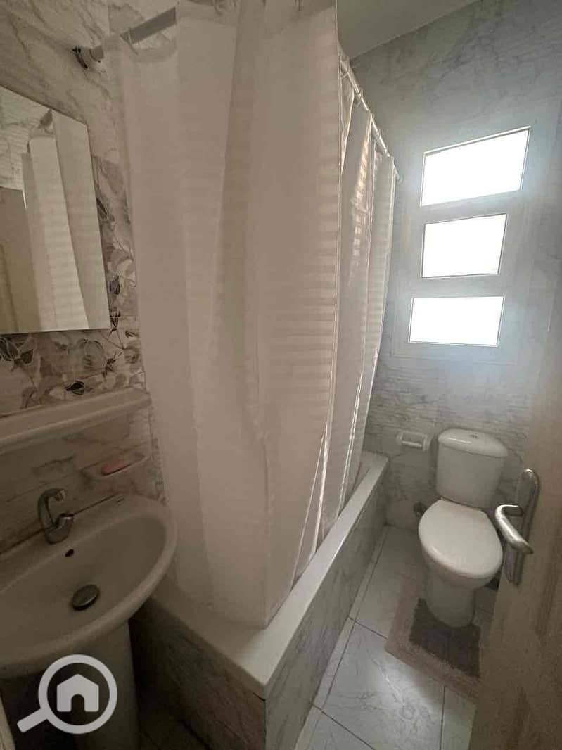 11 42aa3024-3622-4a7d-bcc9-ae57a989f9a2. jpg