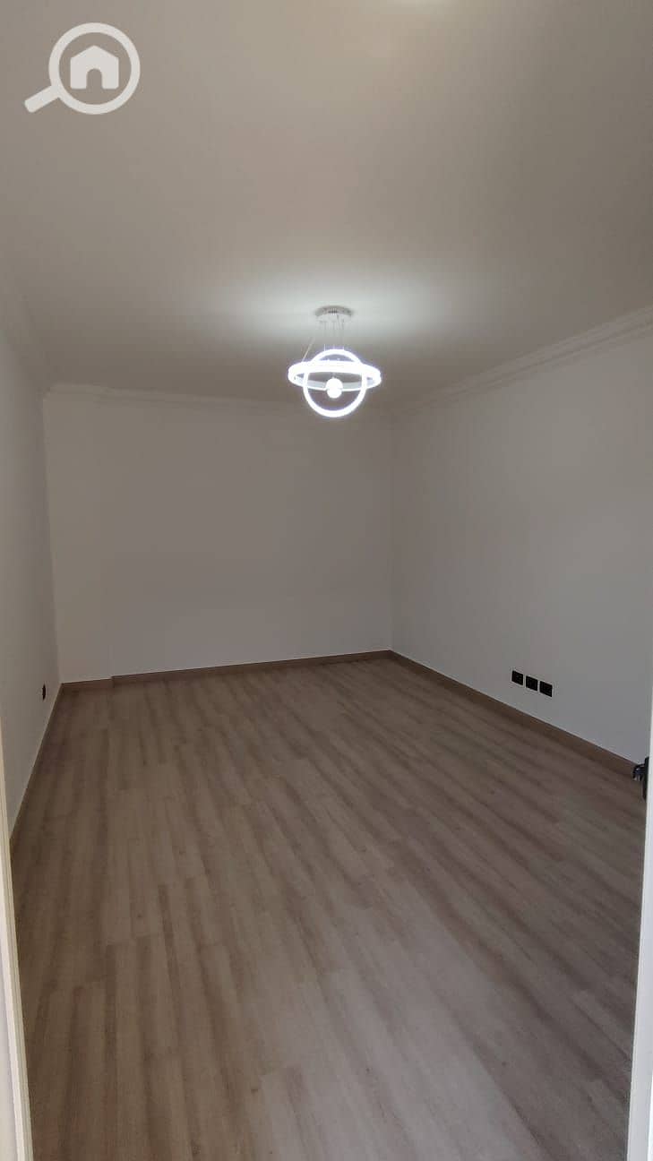 8 WhatsApp Image 2025-10-28 at 5.12. 48 PM (4). jpeg