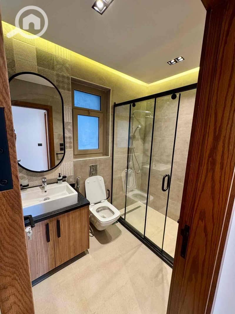 9 46c7fdf5-0dae-4f20-9d96-7315a358e318. jpg