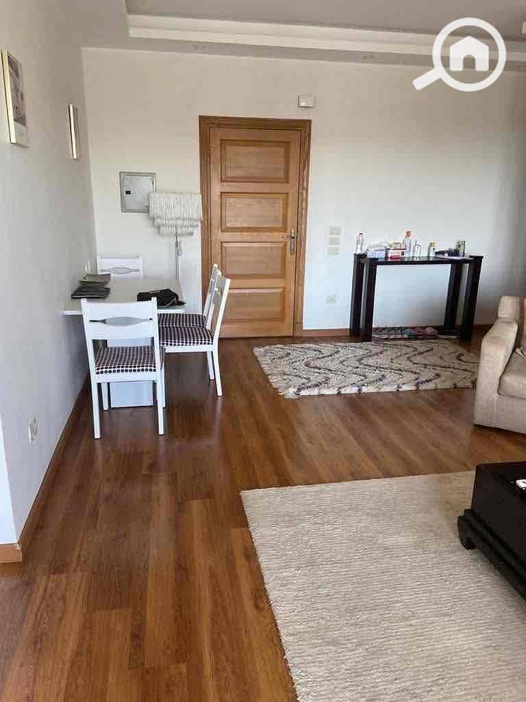 4 79ef7e5a-74d8-4d18-a7a4-1daa7308f8ca. jpg