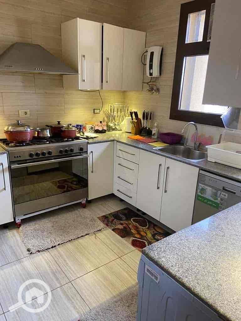 6 4e5cae22-fccb-4652-8e7c-f0b664ebb04f. jpg