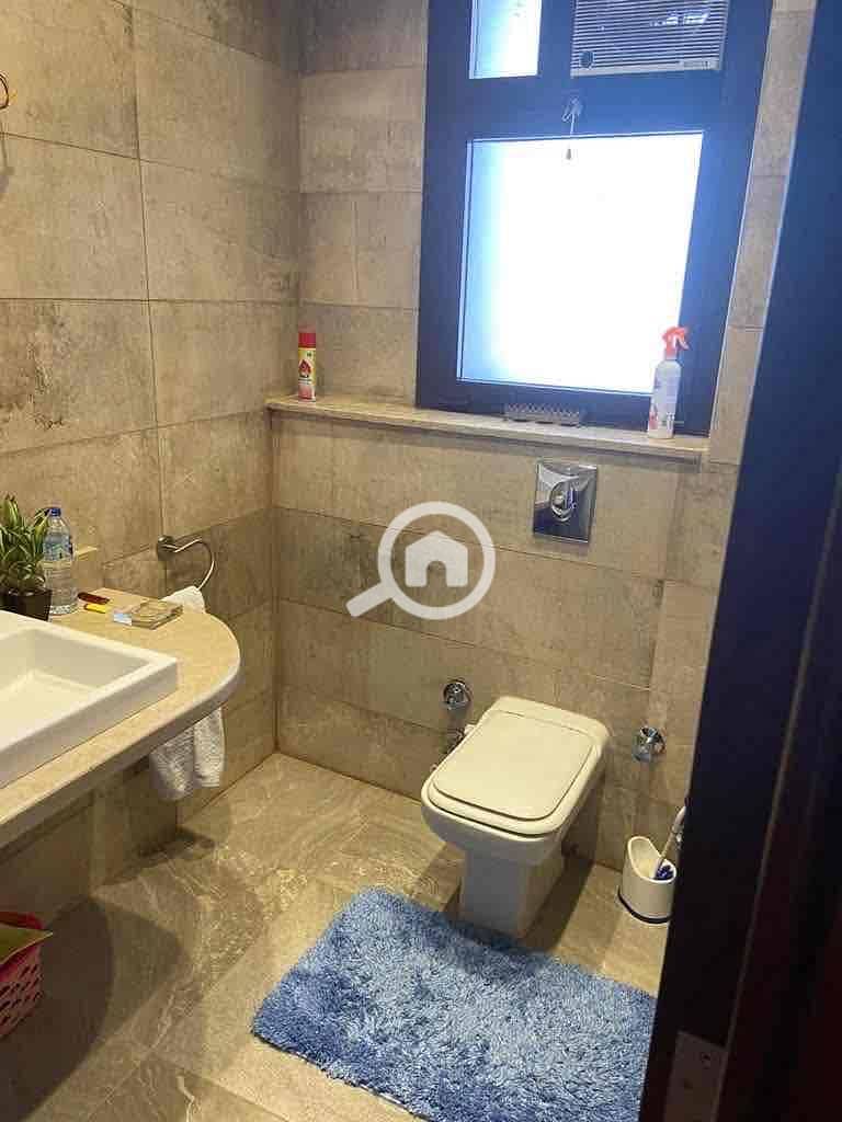 8 e456ee7e-80e4-4baf-a10a-33db2b97c2fb. jpg