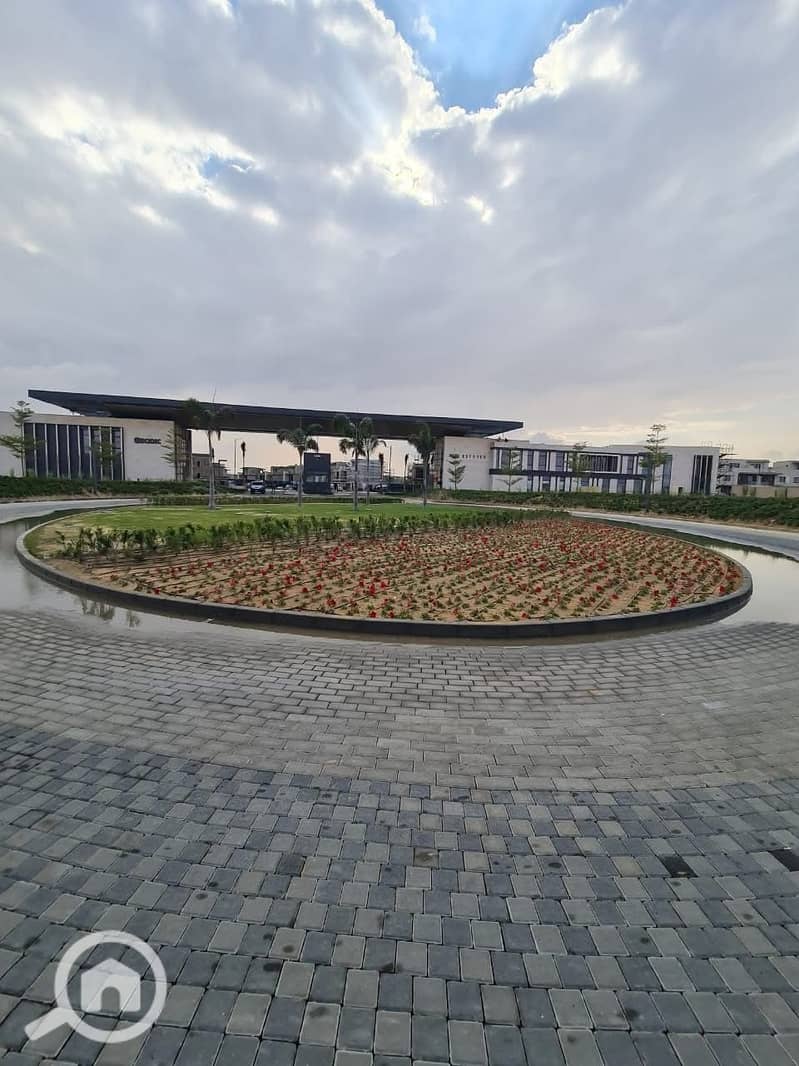 8 WhatsApp Image 2025-10-28 at 23.30. 24. jpeg