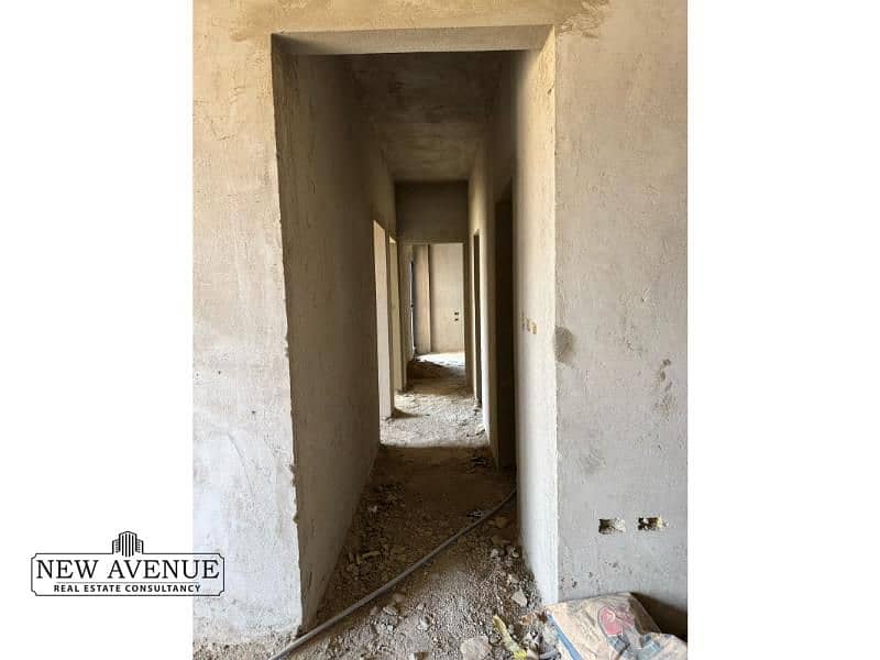 10 WhatsApp Image 2025-10-21 at 6.00. 59 PM. jpg