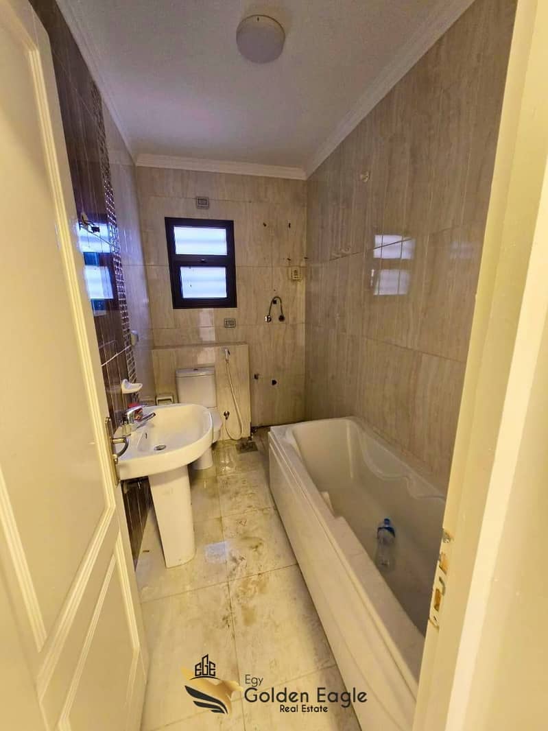 8 568610281_1490991615464699_7846108767208147363_n. jpg