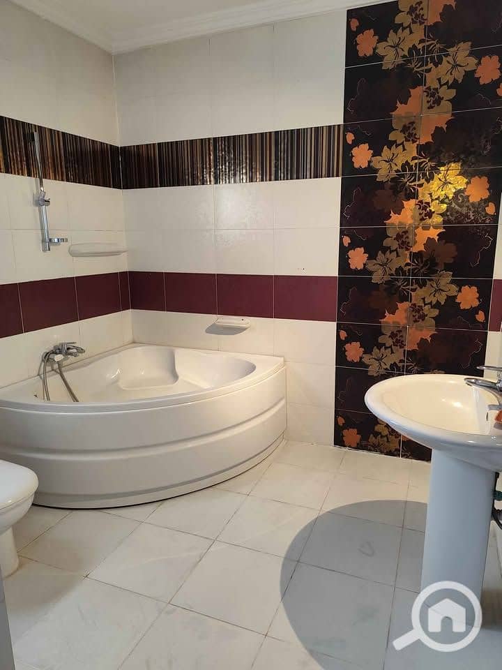 8 568237406_1371962444513084_4785018031020437831_n. jpg