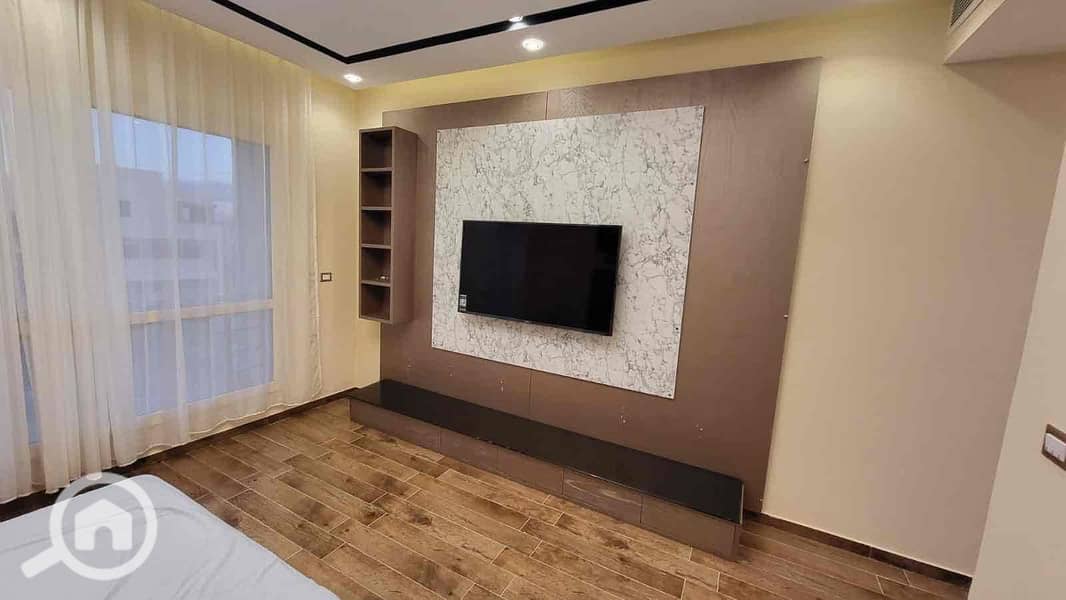 15 370c692f-7df3-43e7-89f4-2904ac7dcc8d. jpg