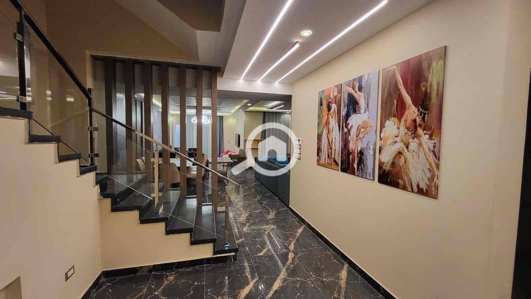 22 d7450796-5cb5-4868-94ea-cc02b4d9cd95. jpg