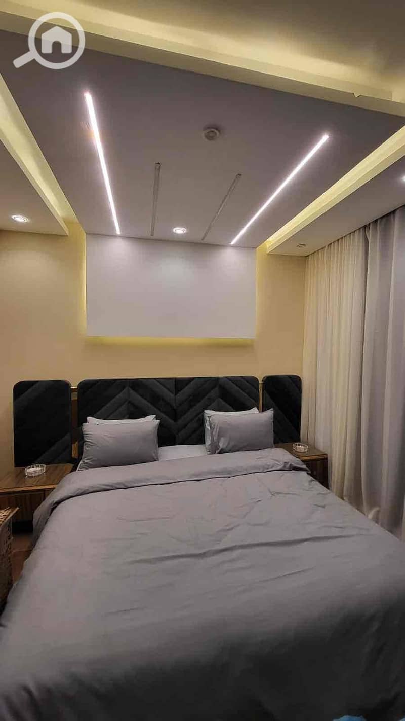 34 2038b91c-d2a8-4116-9b5f-60f8ba0b9c1a. jpg