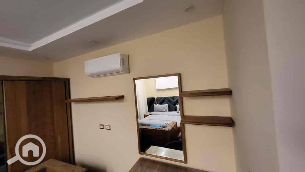 35 5122c883-428b-4977-b2ec-b5e99d7cc7dc. jpg