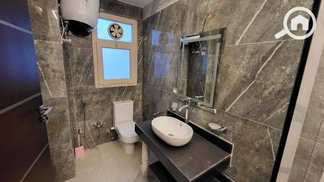 37 566f057e-eab5-4269-a5be-d14ca690023b. jpg