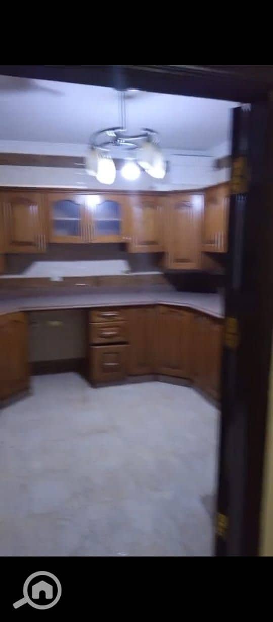 2 43eb7333-670a-44e1-8b6d-3d8c09e74a49. jpeg