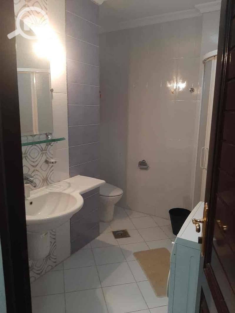 11 108422f8-bc90-49a8-bd47-3ad76949ba3a. jpg