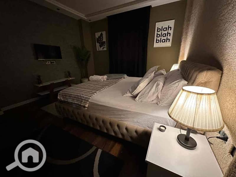 15 b6e9eae2-b37f-400d-94d7-3cb30c0b7f72. jpg