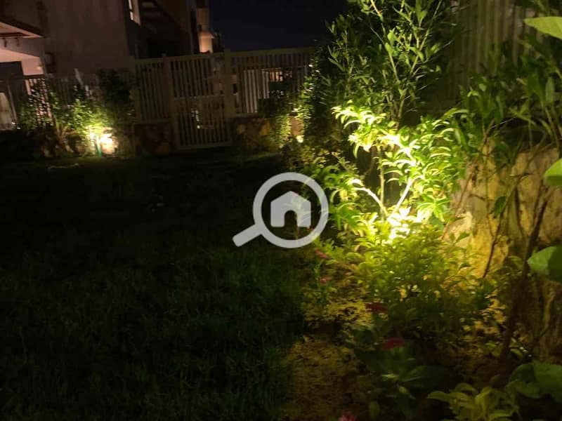 4 8ace0a36-df57-4130-b32a-711a5ea734da. jpg