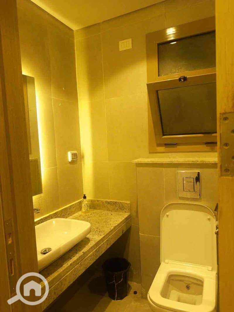 27 c66f10de-ad2e-478a-a16f-55fb746fc4d2. jpg