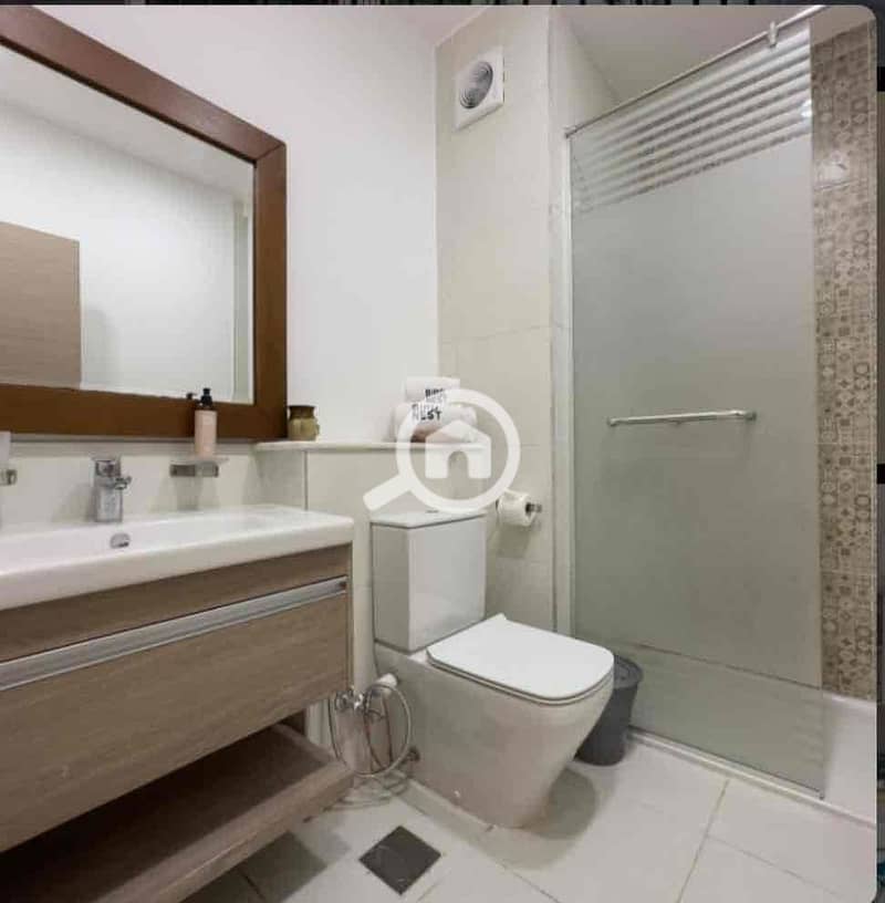 11 d4064f61-4046-487c-81a5-2d22cd14aec7. jpg